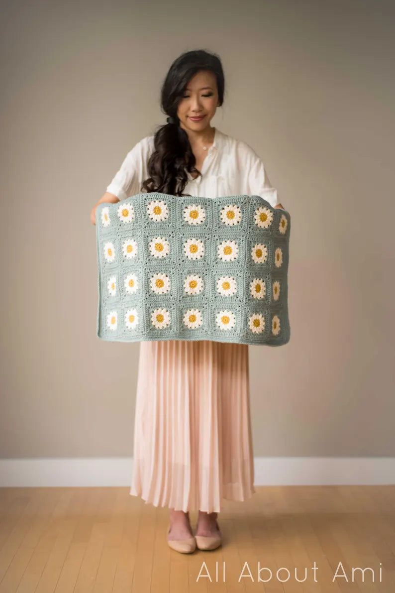 🌻Sunflower Crocheted Blanket Pattern | Cozy & Boho Design